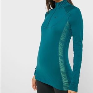 NWT Nike Pro Dri-Fit Nereids Sweatshirt